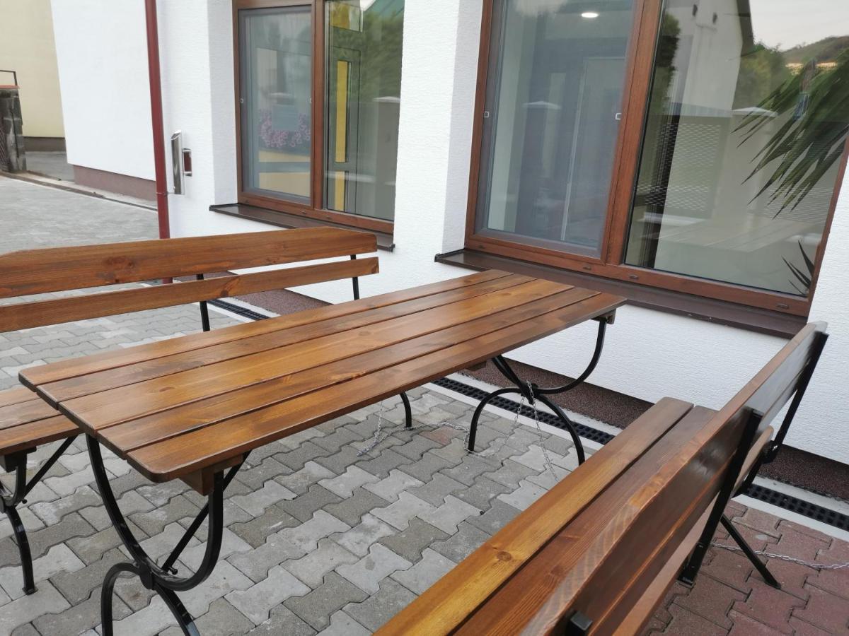 Comenius Apartments - Apartmany Na Rohu Svidnik Eksteriør bilde