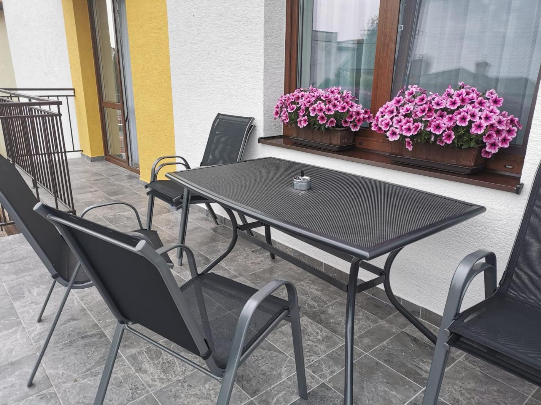 Comenius Apartments - Apartmany Na Rohu Svidnik Eksteriør bilde