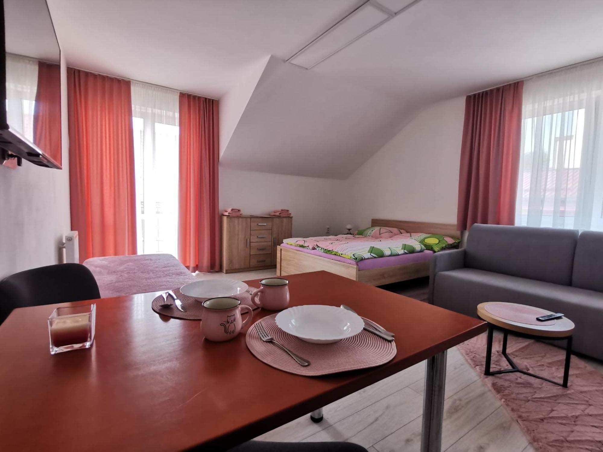 Comenius Apartments - Apartmany Na Rohu Svidnik Eksteriør bilde